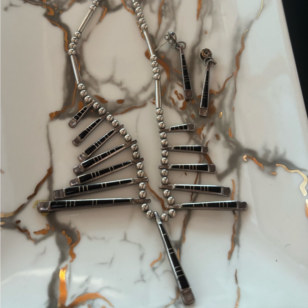 traditional VTG Navajo necklace! 13 silver  pendants Black Gem inlay.